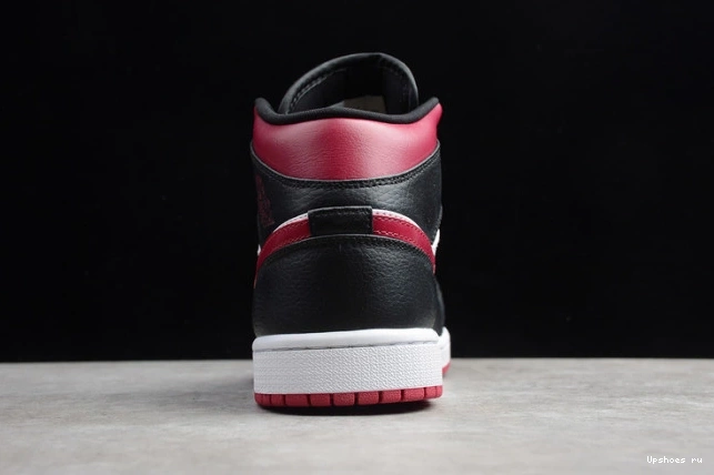 1 Toe 554724-066 Air  Jordan Bred Mid 0819